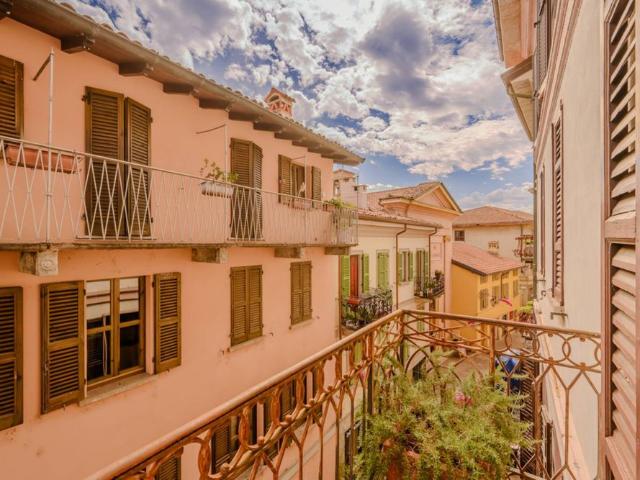 Apartment in the heart of the historic center of Arona