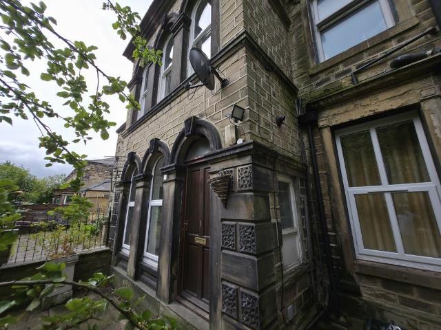 apartment in The Hollies, Cleckheaton