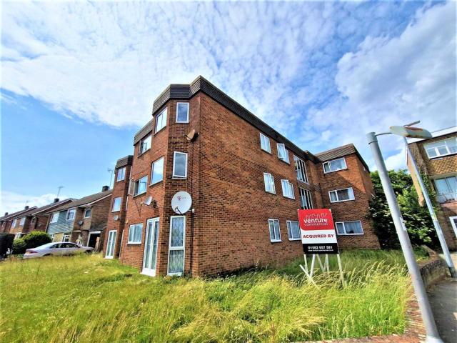apartment in The Quadrant, Houghton Regis