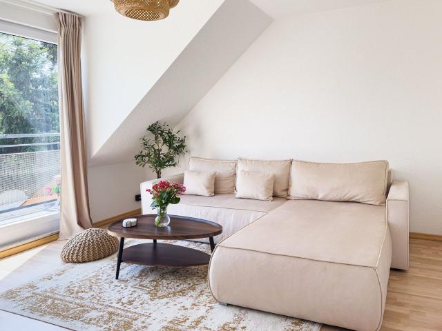 Apartment in the south of Cologne – right on the River Rhine, Koln Amsterdam Apartments for Rent