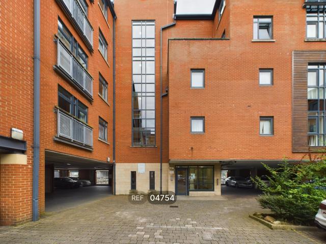 apartment in Trinity Wharf, High Street, Hull, HU1 1QE
