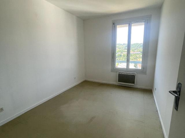 apartment in UNIEUX