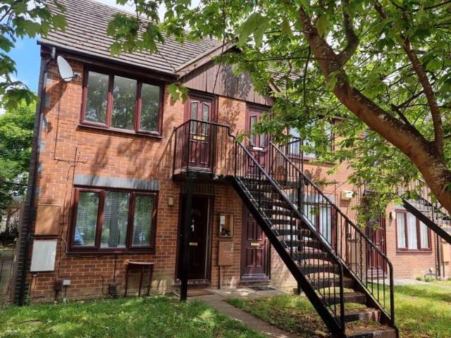 apartment in Upton, Street, Gloucester, Gloucestershire, GL1, 4JT