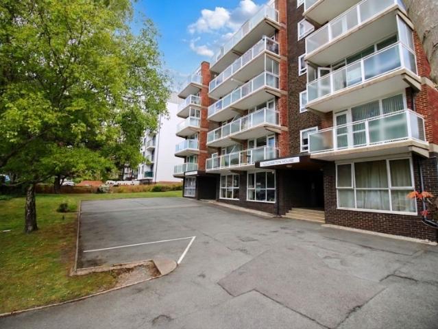 apartment in Upperton Road, Lullington House, BN21