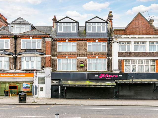 apartment in Upper Tooting Road,, SW17