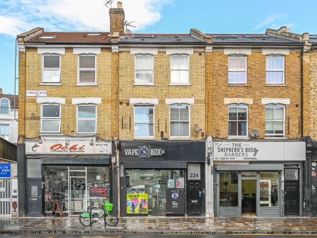 apartment in Uxbridge Road