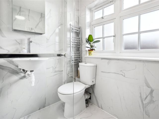 apartment in Verbena Gardens, Brook Green, W6