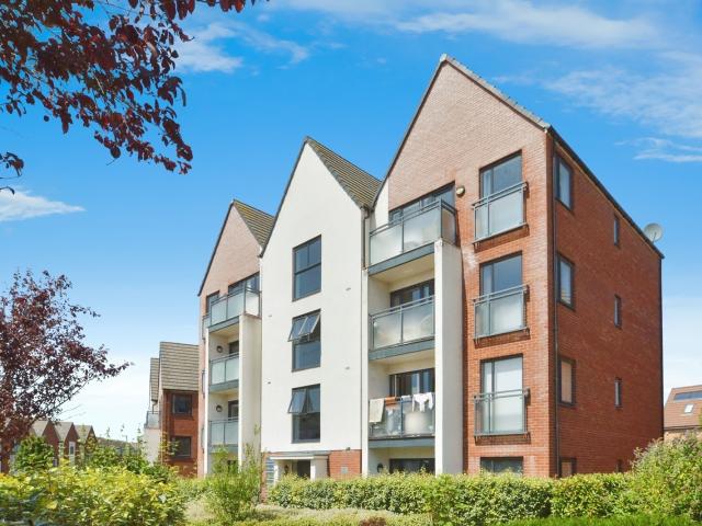 apartment in Vespasian Road, MK11 4AG