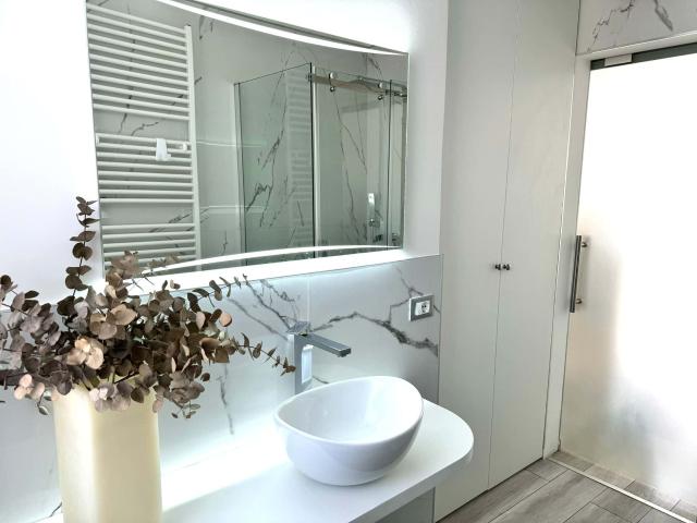 Apartment in Via Oslavia, Venezia for 65 m² with 1 bedrooms