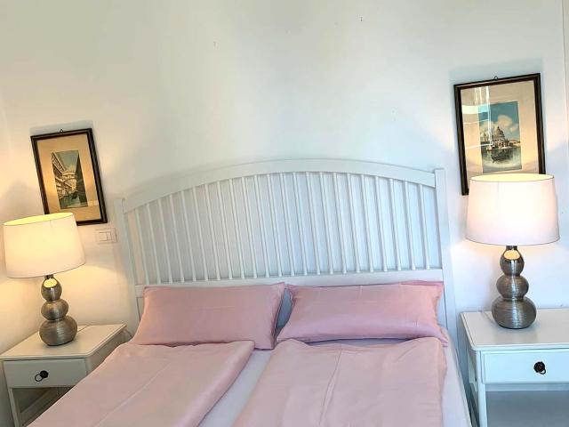 Apartment in Via Benvenuto Cellini, Venezia for 80 m² with 2 bedrooms