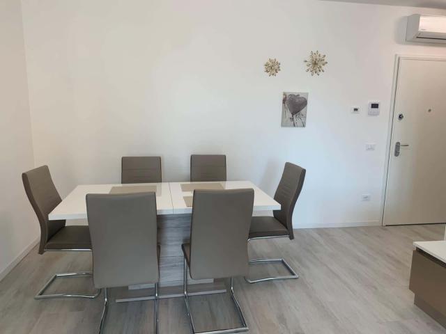 Apartment in Via Cà Fornoni, Venezia for 99 m² with 2 bedrooms