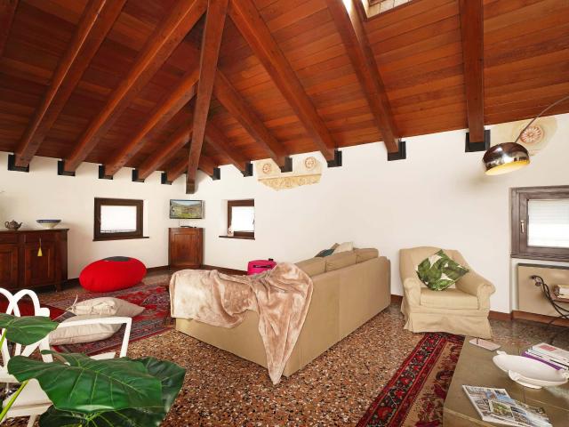 Apartment in Via Castelletto, Peschiera del Garda for 140 m² with 2 bedrooms