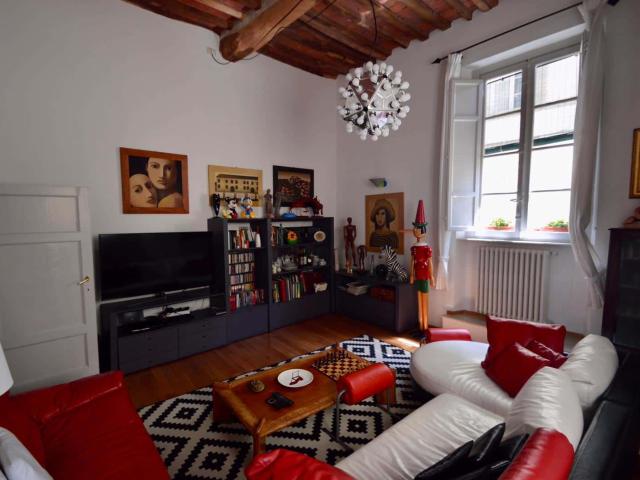 Apartment in Via Cherea, Lucca for 130 m² with 2 bedrooms