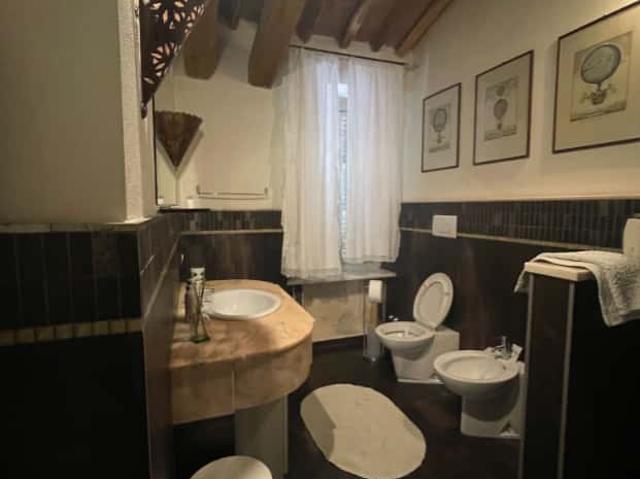 Apartment in Via del Fosso, Lucca for 90 m² with 2 bedrooms