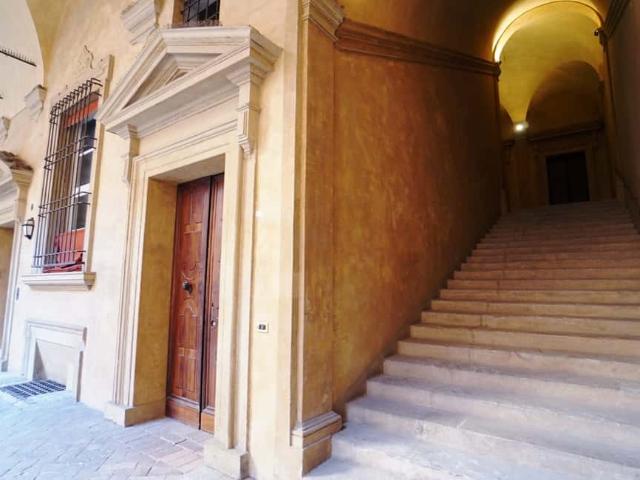 Apartment in Via Galliera, Bologna for 280 m² with 3 bedrooms