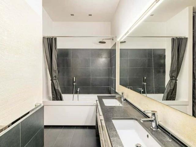 Apartment in Via Giorgio Giulini, Monza for 90 m² with 2 bedrooms