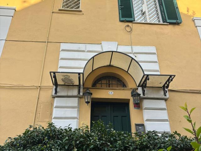 Apartment in Via Isola Bella, Roma for 120 m² with 3 bedrooms