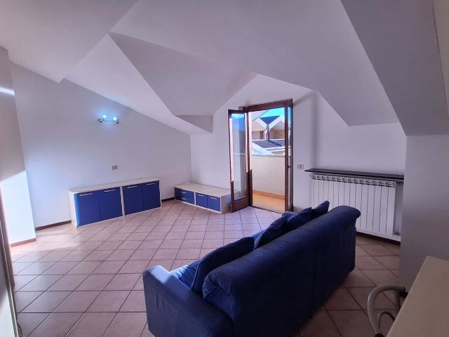 Apartment in Viale Garibaldi, Maccagno con Pino e Veddasca for 60 m²