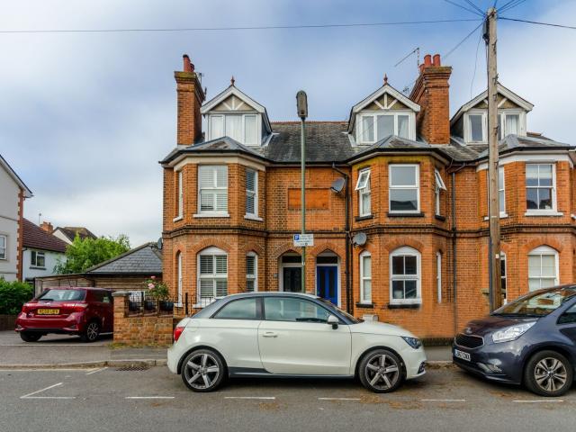apartment in Victoria Road