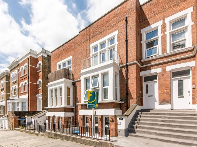 apartment in Victoria Road
