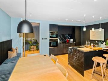 apartment John Islip Street, London, SW1P