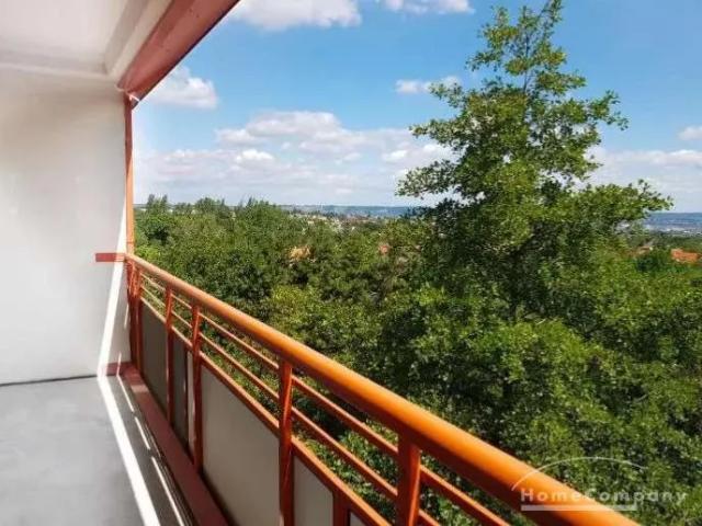 apartment on higher floor / rent / Dresden