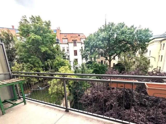 apartment on higher floor / rent / Dresden