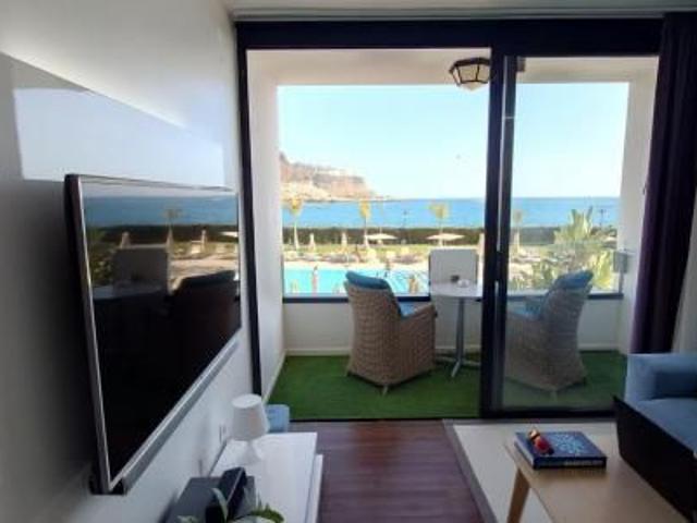 Apartment on the beachfront in Playa del Cura