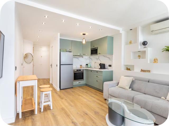 Apartment one minute from the beaches, Cannes Amsterdam Apartments for Rent