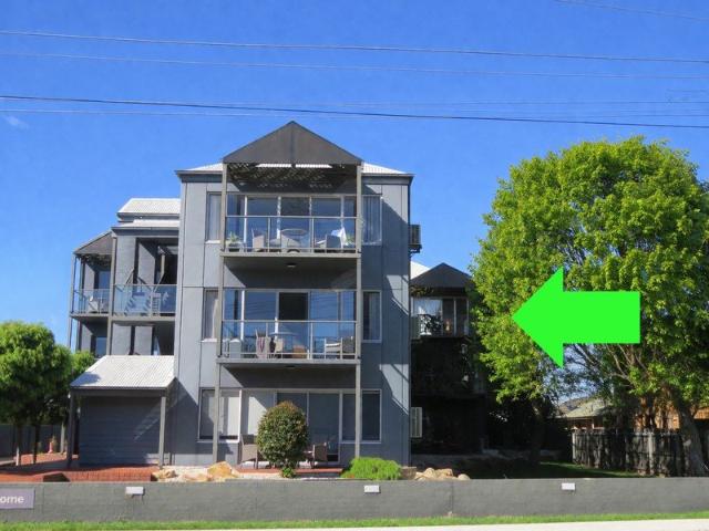 Apartment located on Marine Parade!
