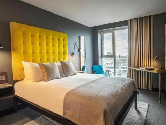 Apartment London London 70739359