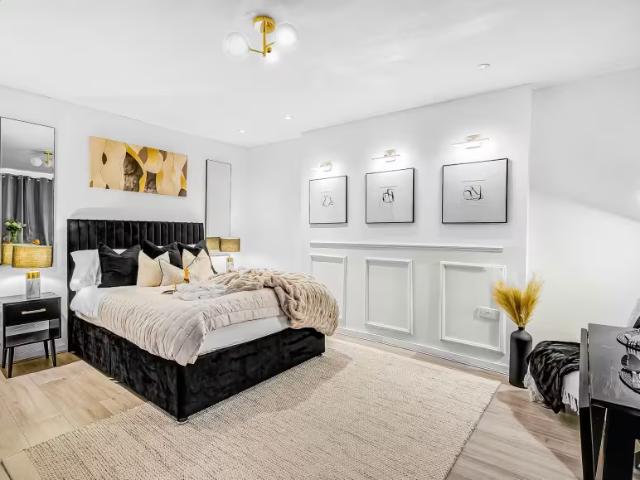 Apartment London London 98603523