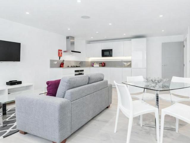 Apartment London London 99684422