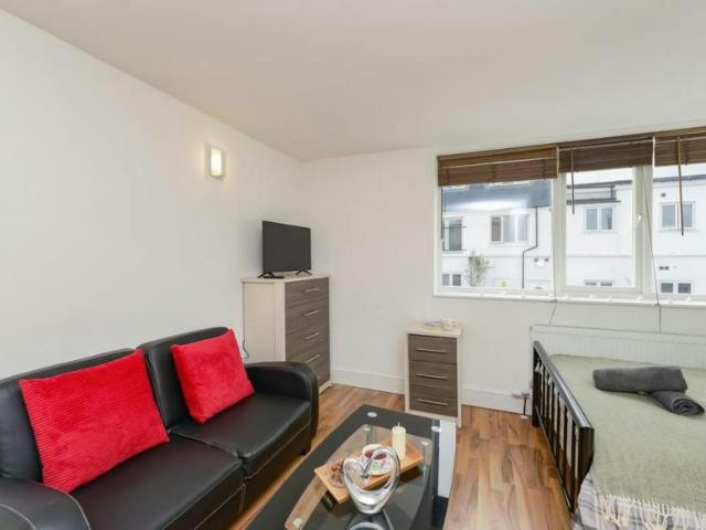 Apartment London London 100812433