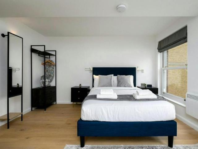 Apartment London London 102399204