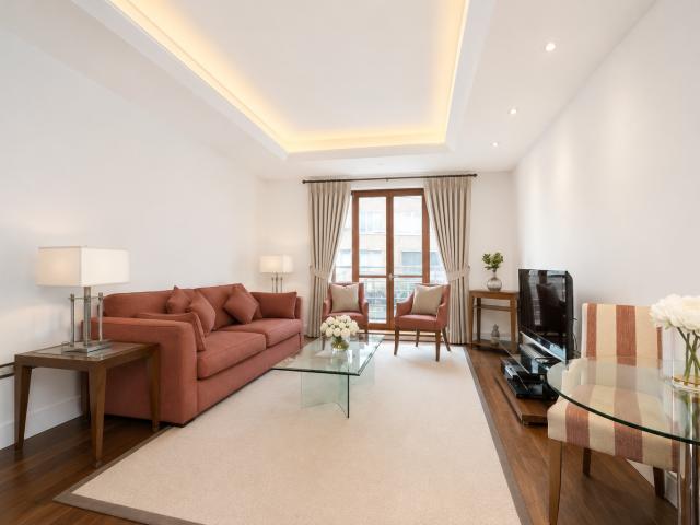 apartment Lancelot Place, SW7