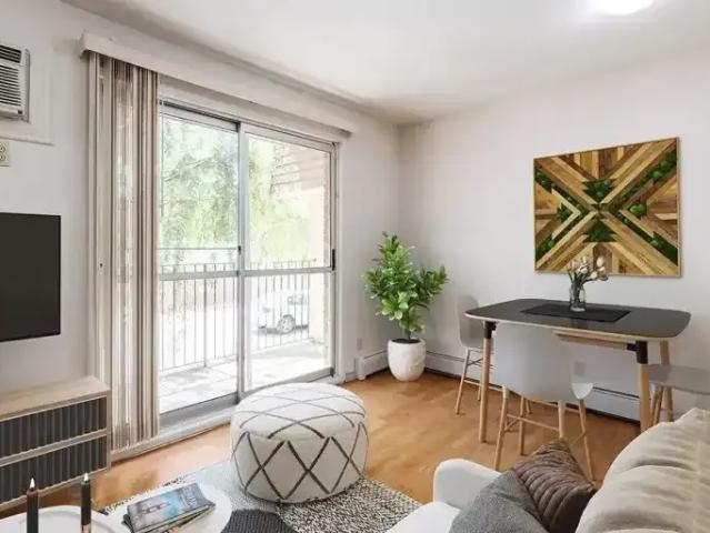 Apartment Lethbridge AB 104984476
