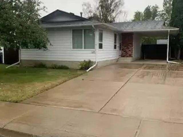 Apartment Lethbridge AB 105269595