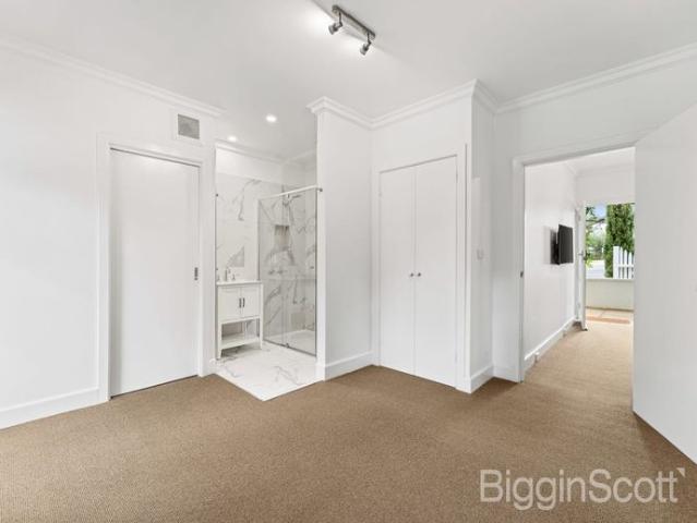 APARTMENT LIVING ON LAKE DAYLESFORD