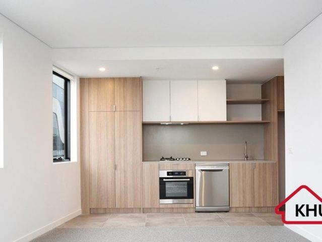 Apartment living Convenience & Location!