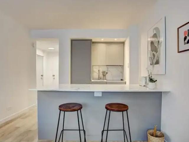 Apartment Montreal QC 102306063