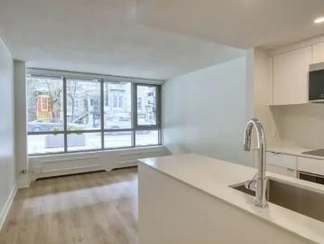 Apartment Montreal QC 103379588