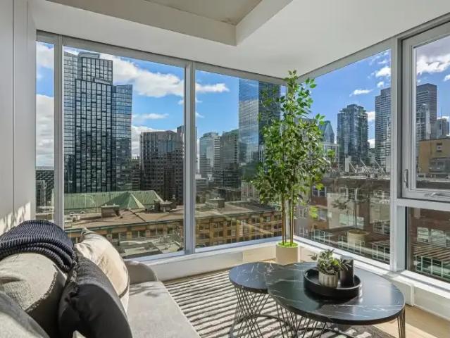 Apartment Montreal QC 99720177