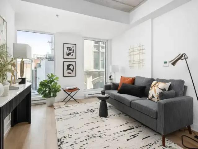 Apartment Montreal QC LS102658480