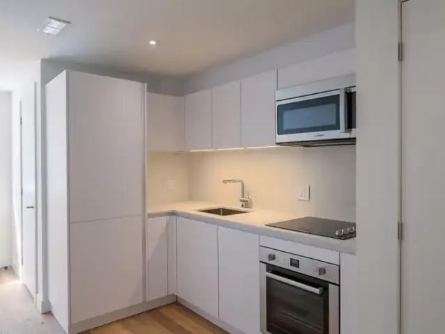 Apartment Montreal QC LS105071183