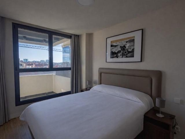 Apartment Madrid Valdeacederas