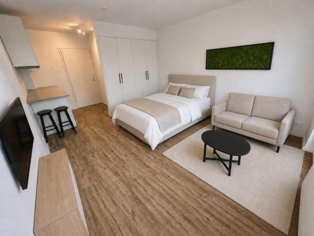 Apartment mit Balkon ins Grüne