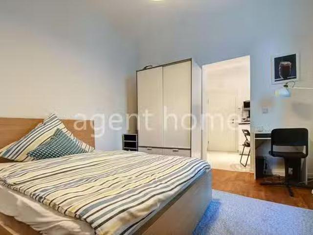 APARTMENT mit Cleaning Service