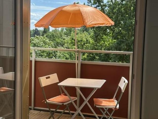 Apartment mit Einbauküche, Duschbad, Balkon, Stellplatz, Nähe BER & Freie Universität Berlin