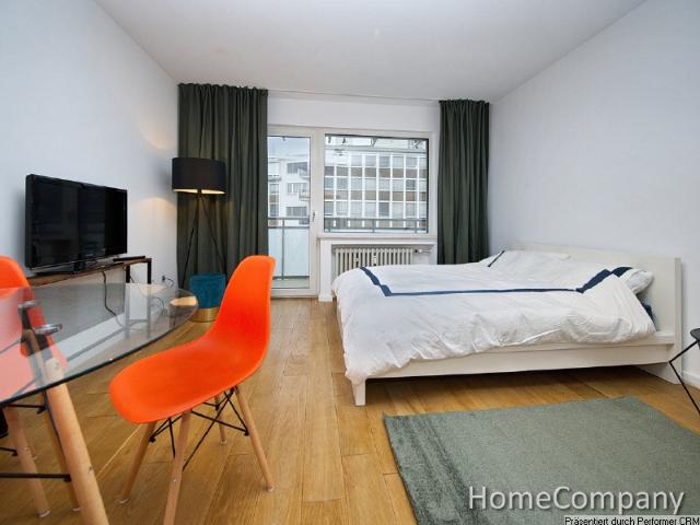 Apartment mit viel Komfort, Balkon und Internetzugang direkt am Hofgarten in Düsseldorf Pempelfort